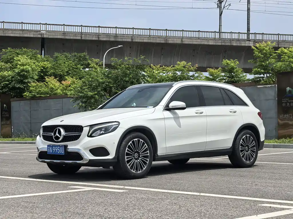 Купить Mercedes-Benz GLC