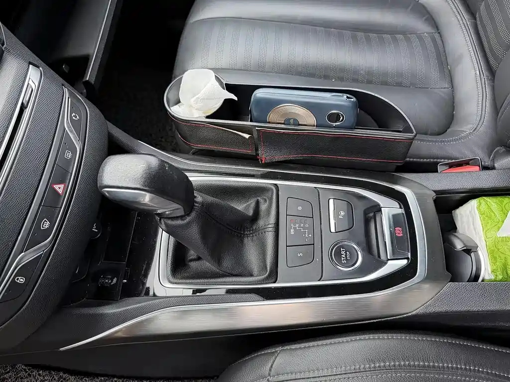 Peugeot 408 2014 1.6T AT