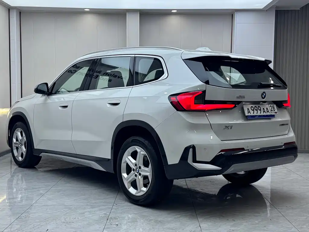 BMW X1 - фото 6