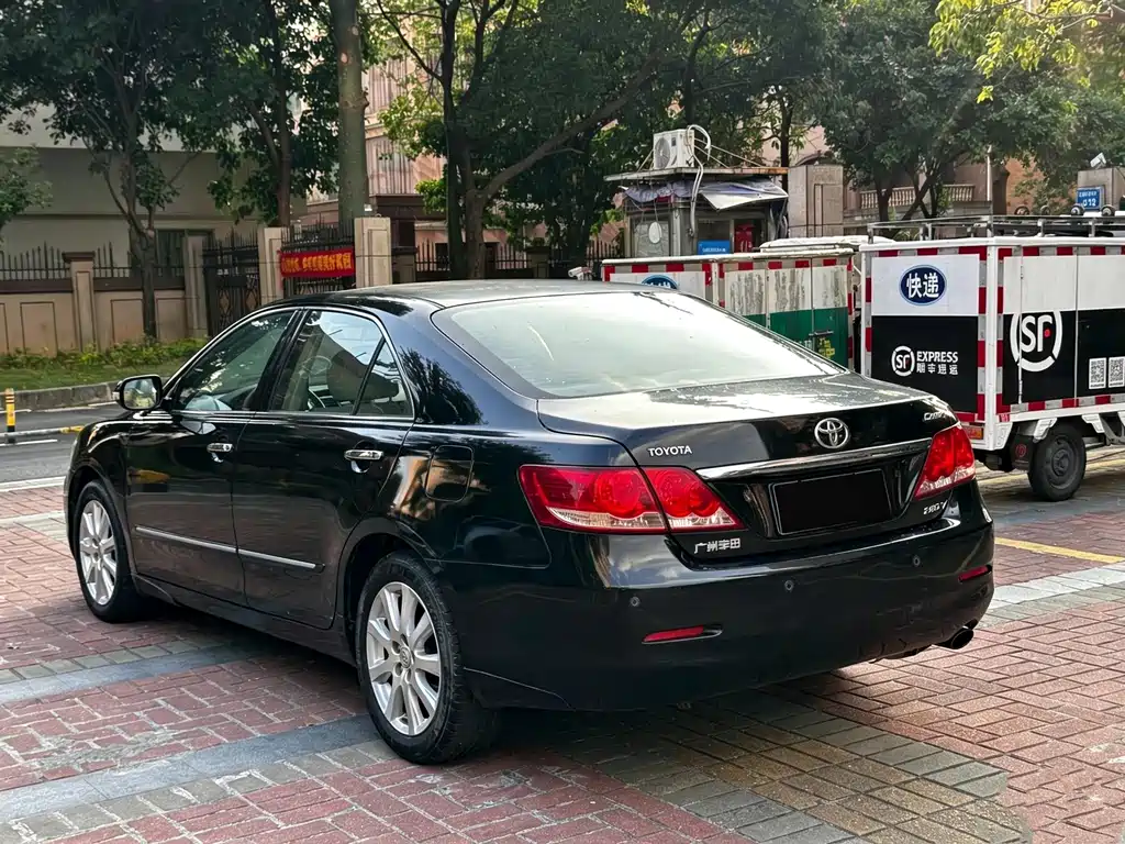 Toyota Camry — миниатюра 4