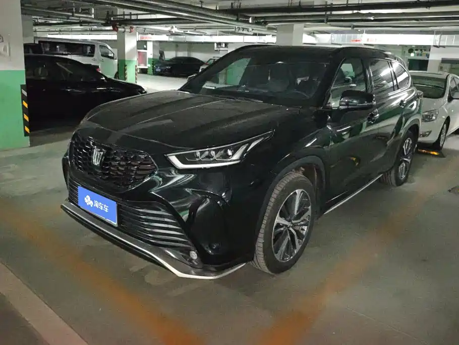 Toyota Crown Kluger