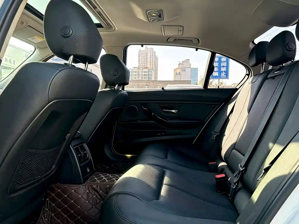 BMW 3 Series — миниатюра 6