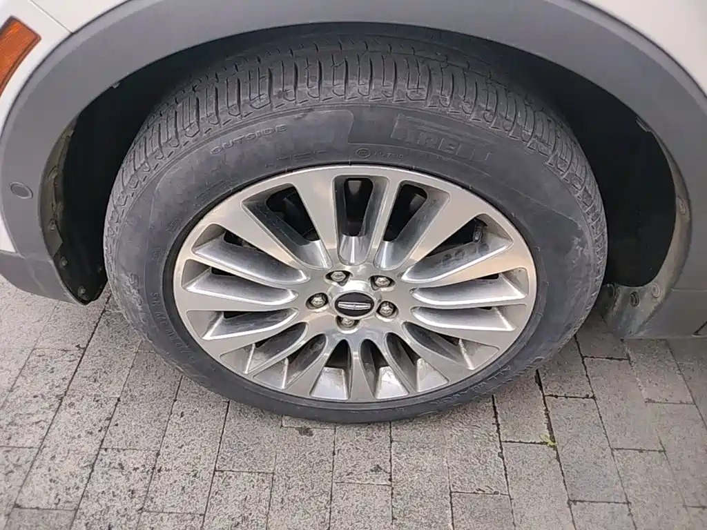 Lincoln MKC — миниатюра 23
