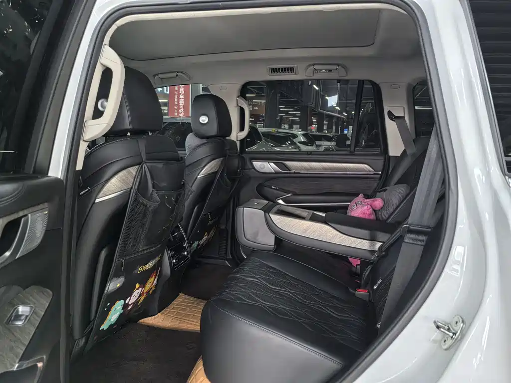 Tank 500 2022 3.0T Sport 5 мест
