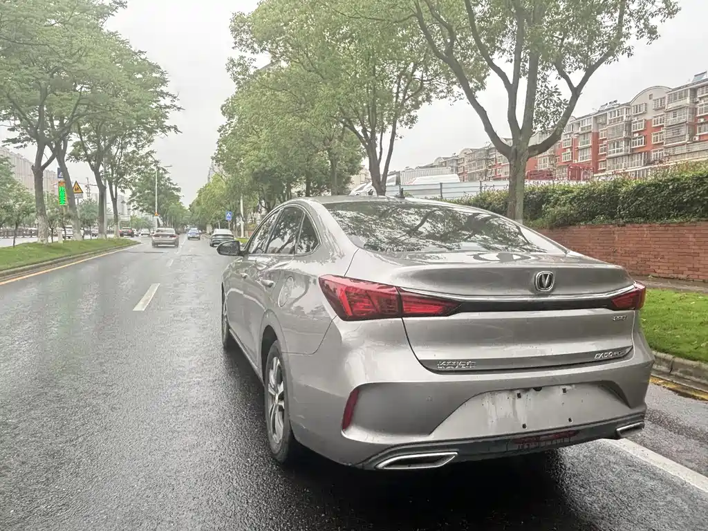 Changan Eado — миниатюра 6