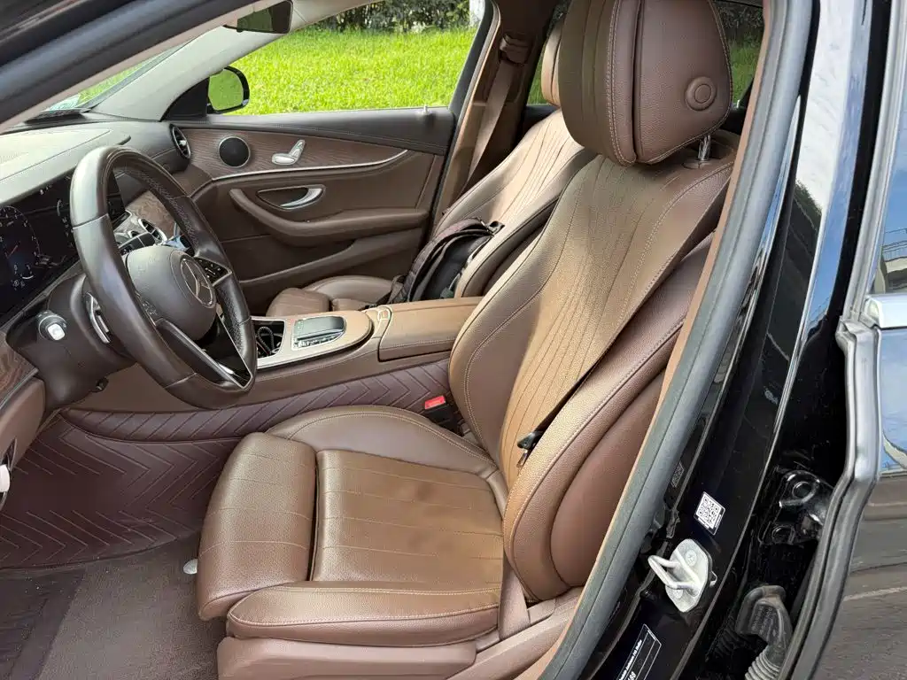 Mercedes-Benz E-Class — миниатюра 8