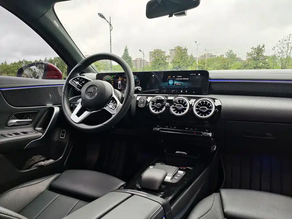 Mercedes-Benz A-Class — миниатюра 6