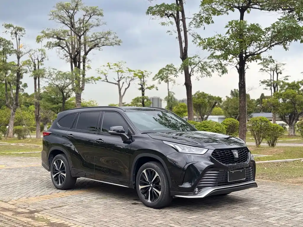 Toyota Crown Kluger 2022 2.0T