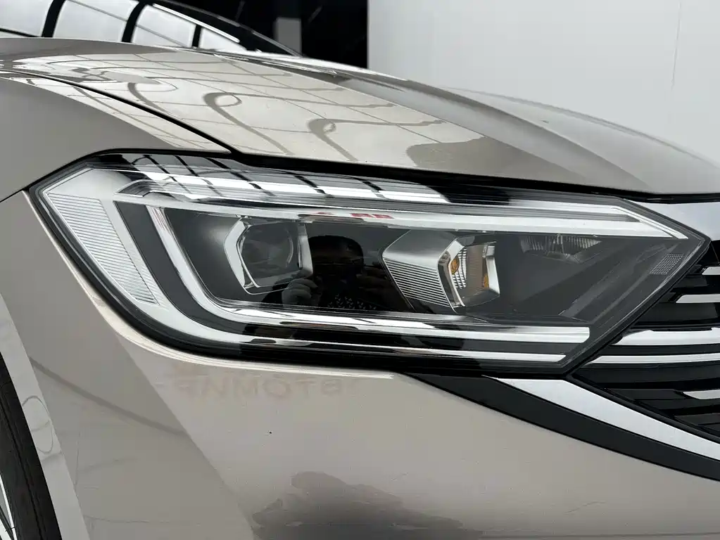 Volkswagen Sagitar — миниатюра 10