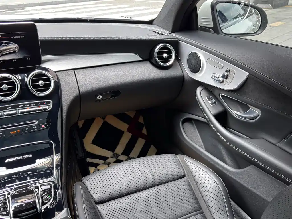 Mercedes-Benz C-Class AMG — миниатюра 11