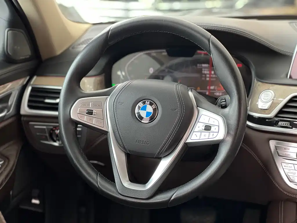 BMW 7 Series 7 2021 740Li Lead Luxury