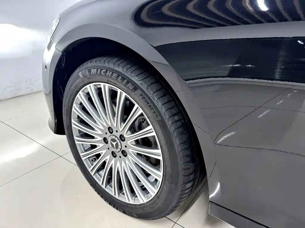 Mercedes-Benz E-Class — миниатюра 22