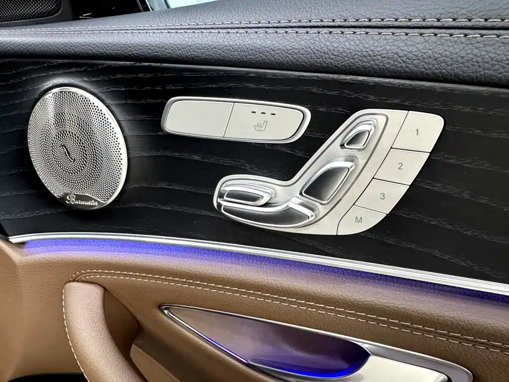 Mercedes-Benz E-Class — миниатюра 21