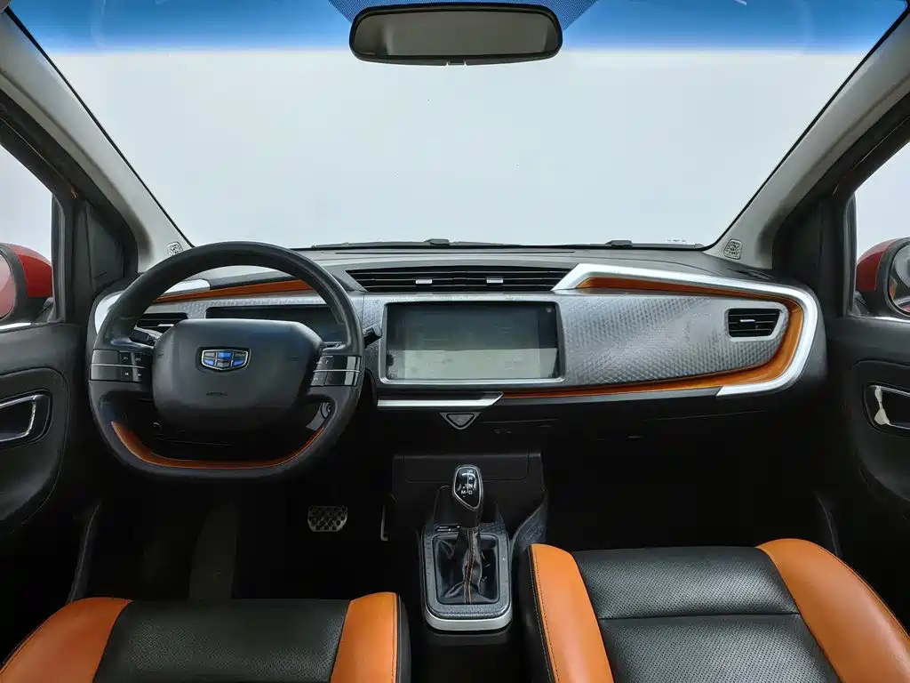 Geely Vision X1 — миниатюра 5