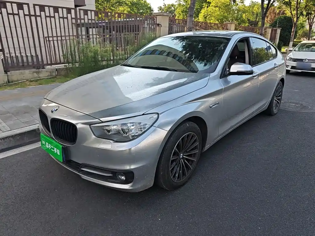 BMW 5 Series GT — миниатюра 2