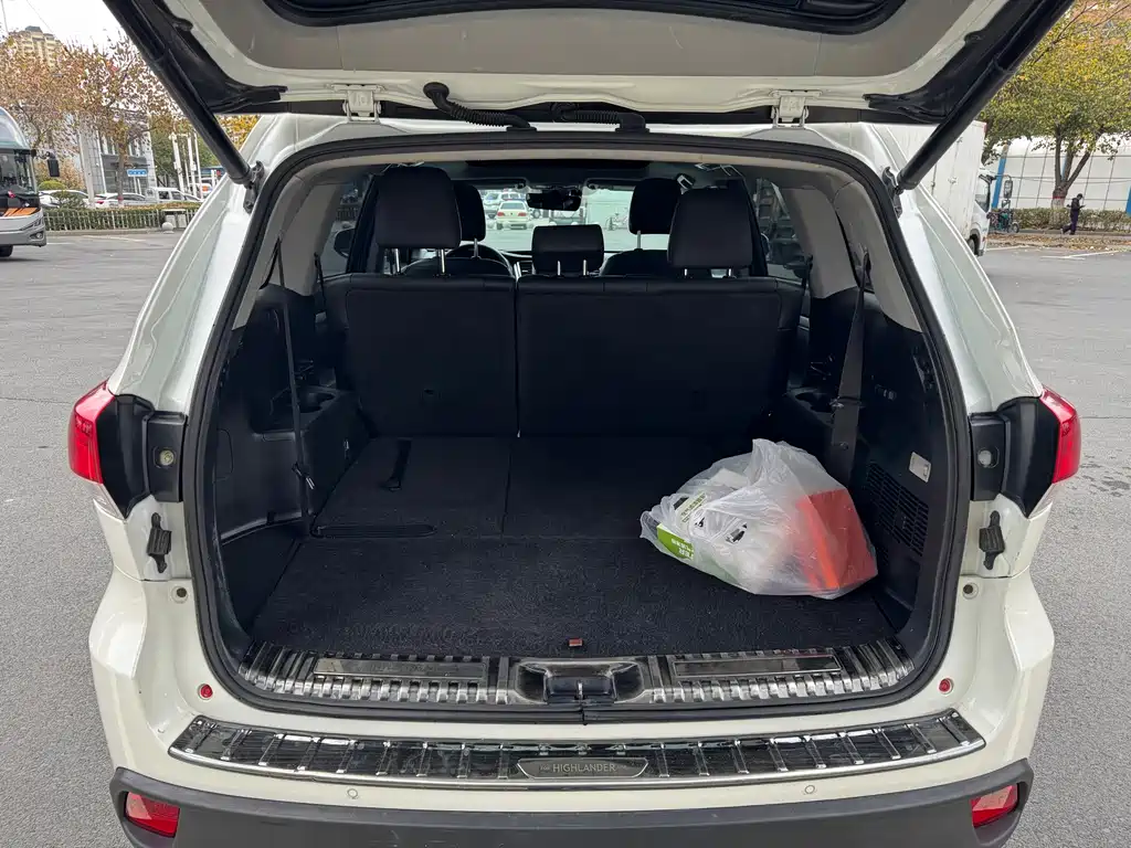 Toyota Highlander — миниатюра 14