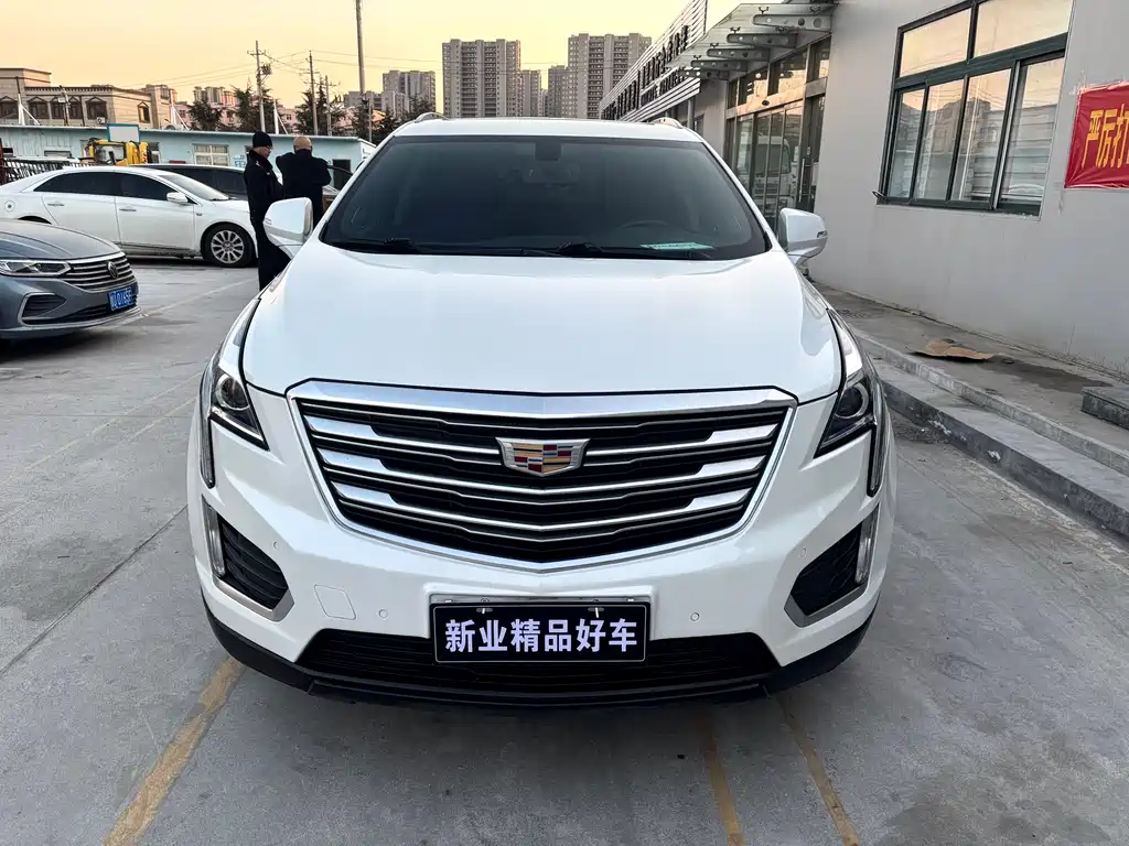 CADILLAC XT5