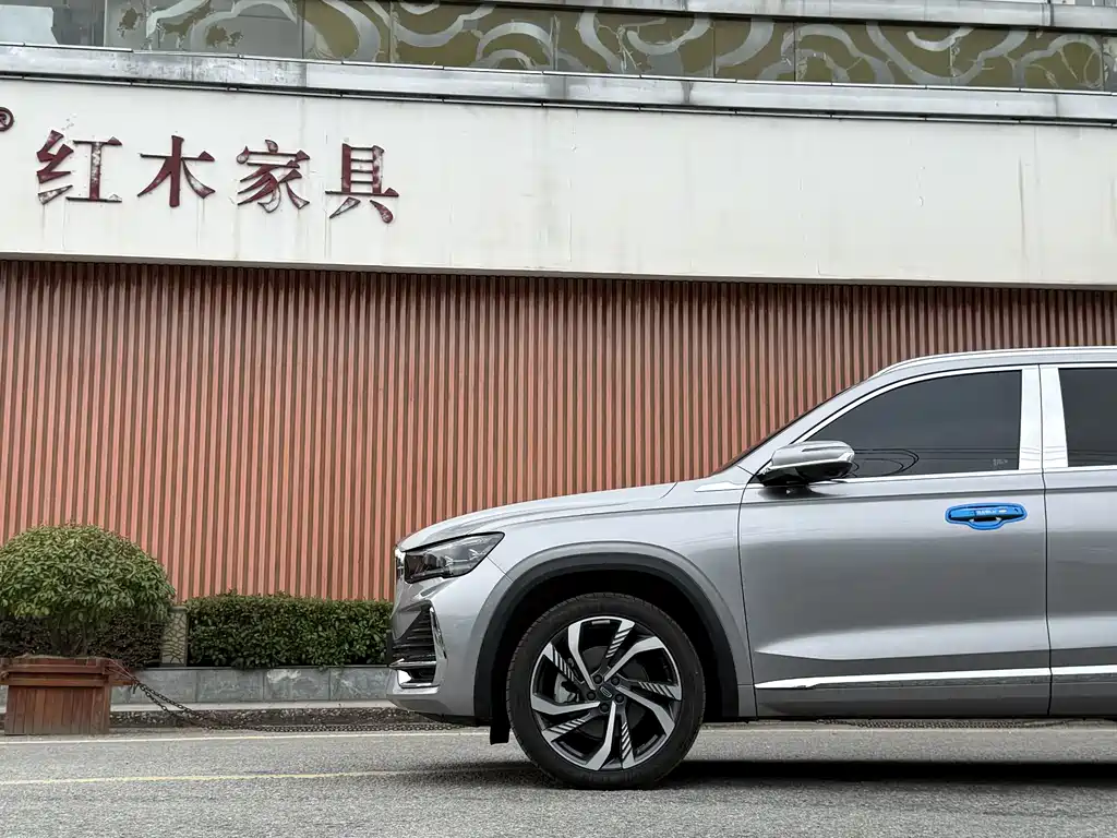 Geely Xingyue L