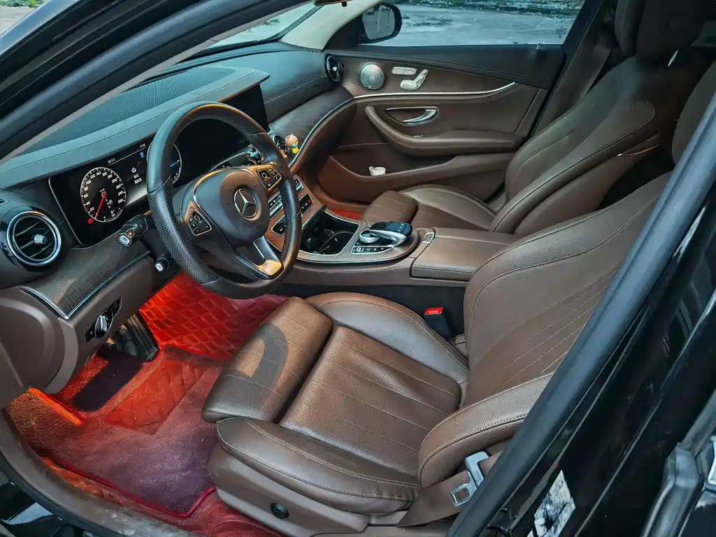 Mercedes-Benz E-Class — миниатюра 4