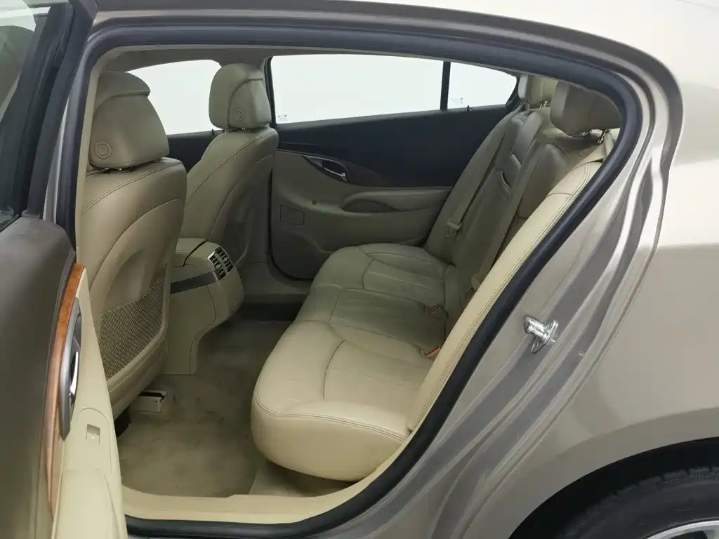Buick LaCrosse — миниатюра 15