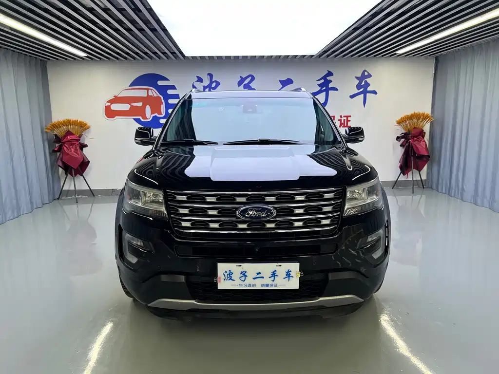 Ford Explorer (Import) — миниатюра 2