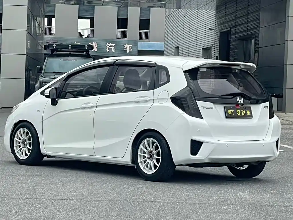 Honda Fit — миниатюра 7