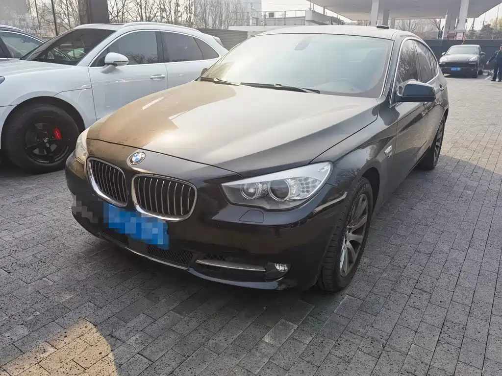 BMW 5 Series GT 2011