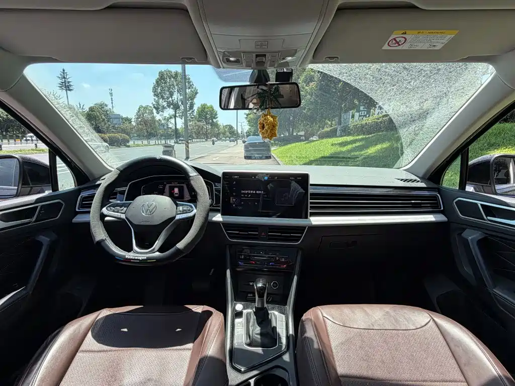 Volkswagen Tiguan L — миниатюра 13