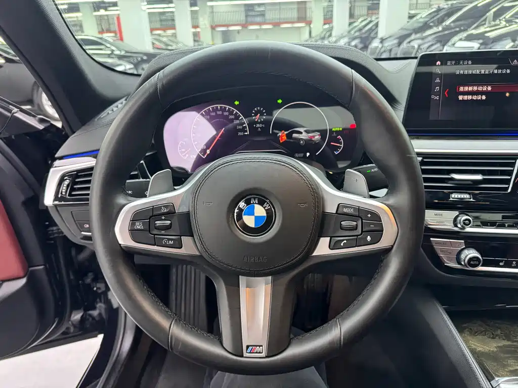 BMW 5 Series — миниатюра 7