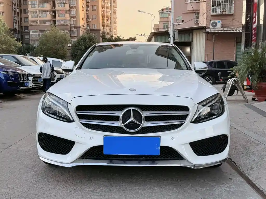 Mercedes-Benz C-Class — миниатюра 2