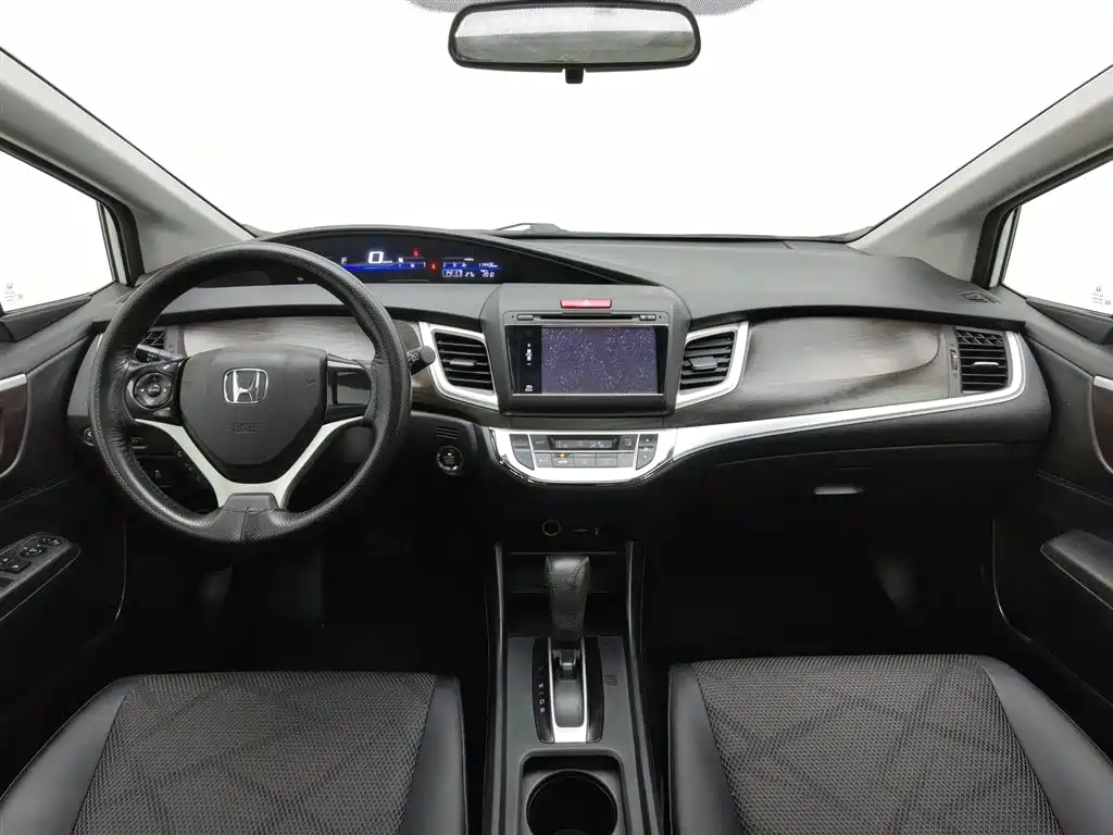 Honda Jade 2014 1.8L AT Comfort Elite 5 мест