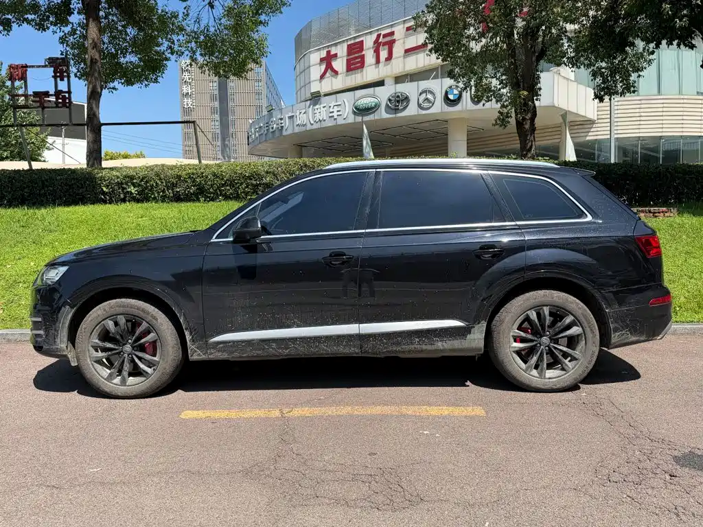 Audi Q7 — миниатюра 3