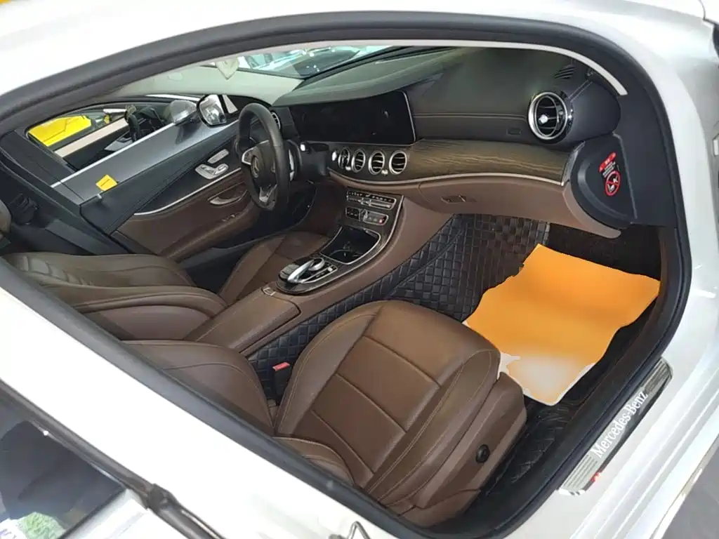 Mercedes-Benz E-Class — миниатюра 25