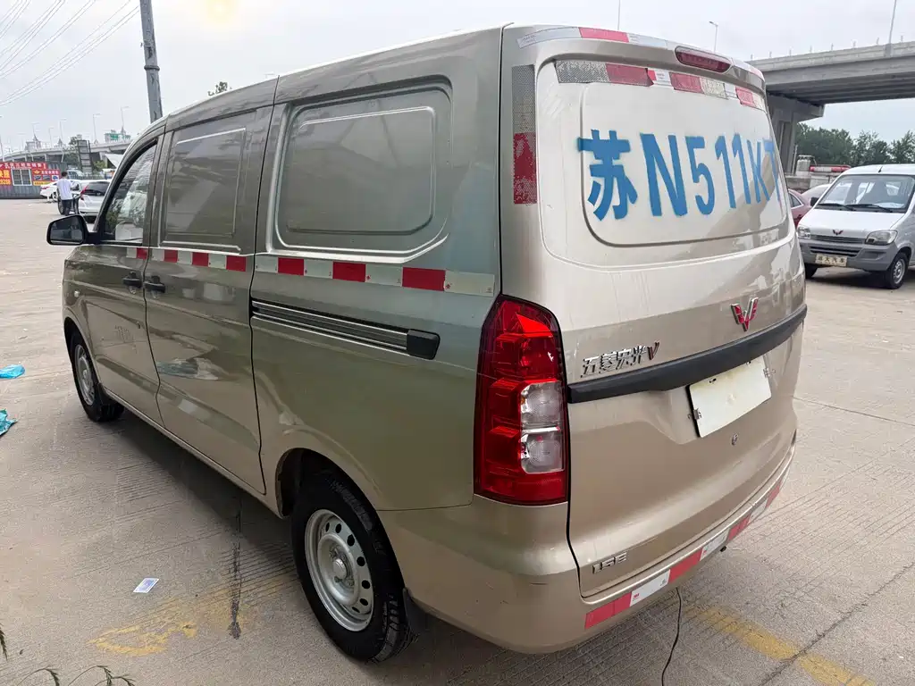 Wuling Hongguang V — миниатюра 6