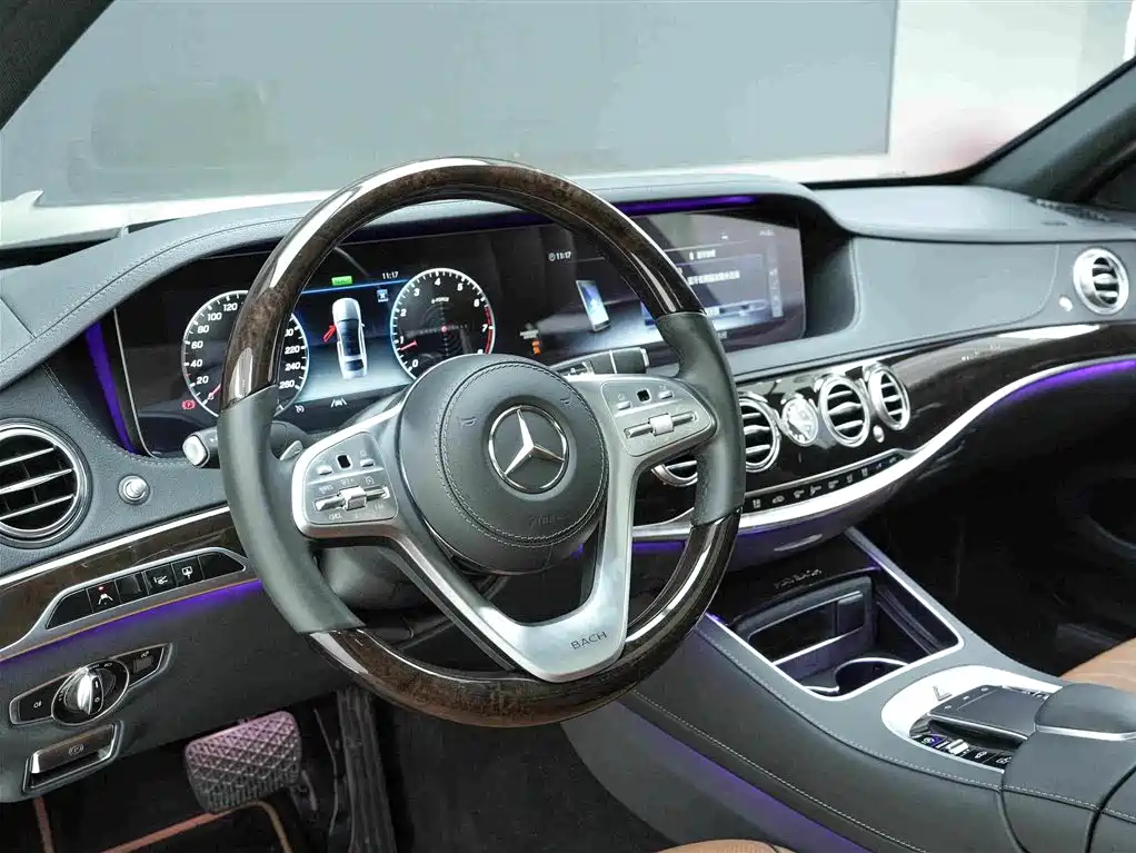 Mercedes-Benz S-Class — миниатюра 7