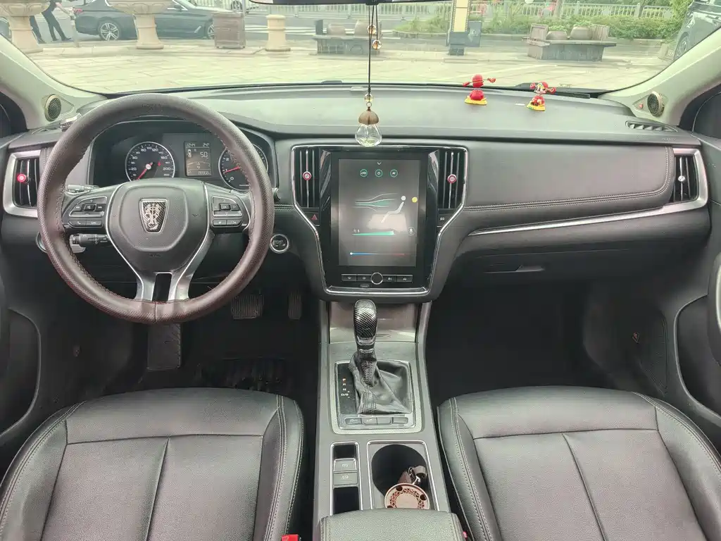 Roewe i6 Classic — миниатюра 9