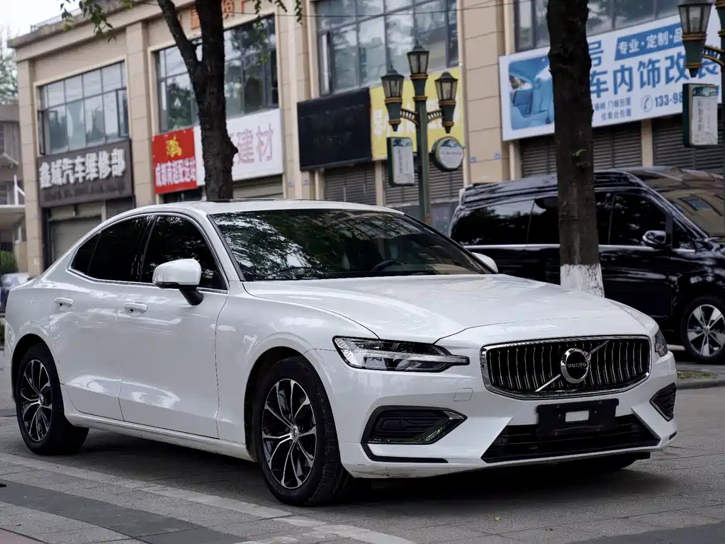 Volvo S60 — миниатюра 3
