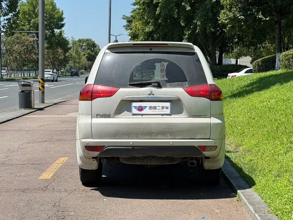 Mitsubishi Pajero Sport — миниатюра 4