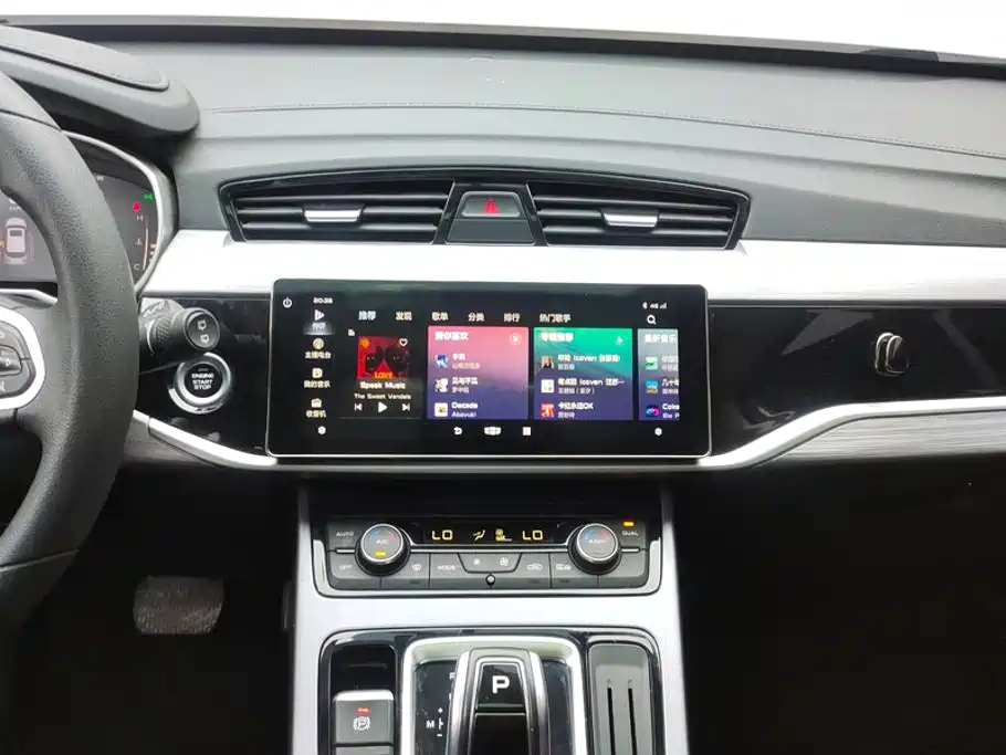 Geely Atlas 2021 — фото 13