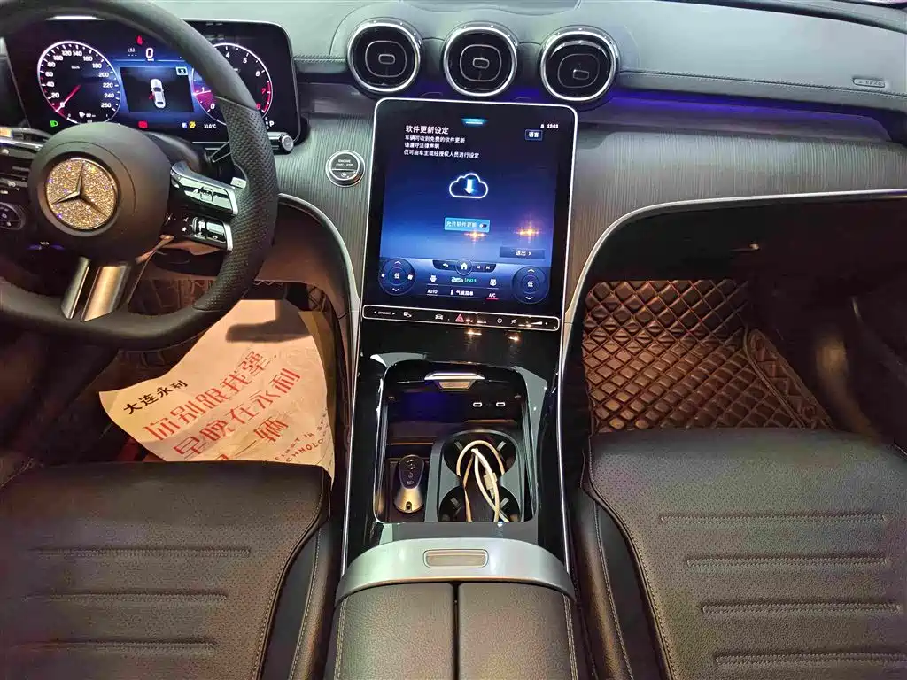 Mercedes-Benz C-Class — миниатюра 13