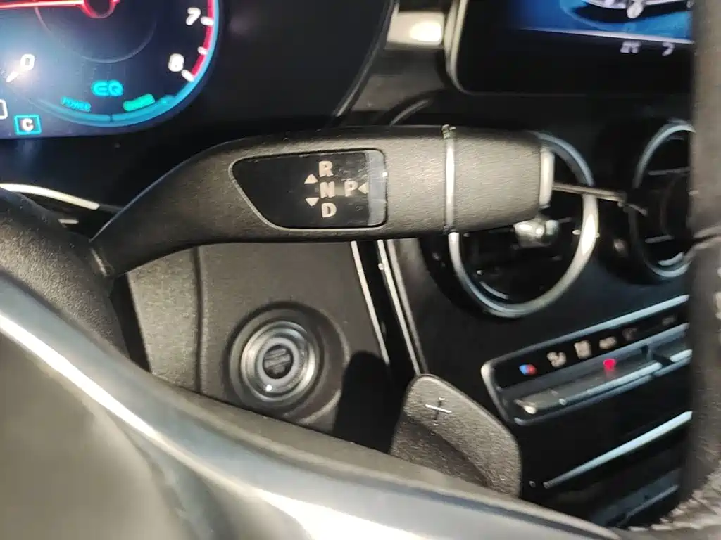 Mercedes-Benz C-Class — миниатюра 14