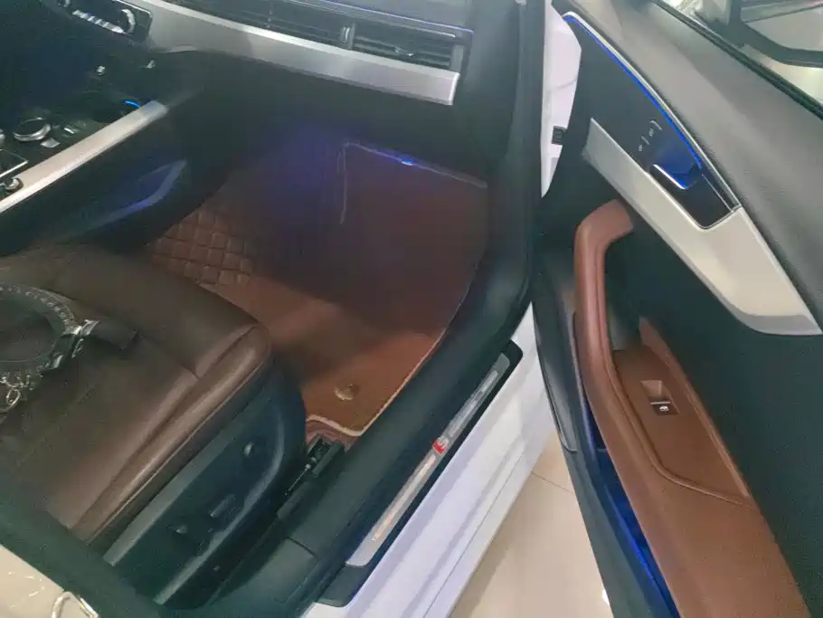 Audi A4L — миниатюра 7