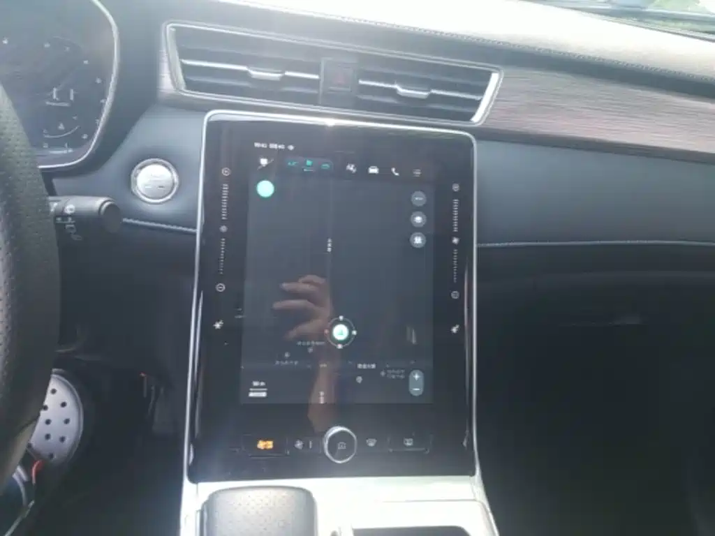 Roewe RX5 — миниатюра 13