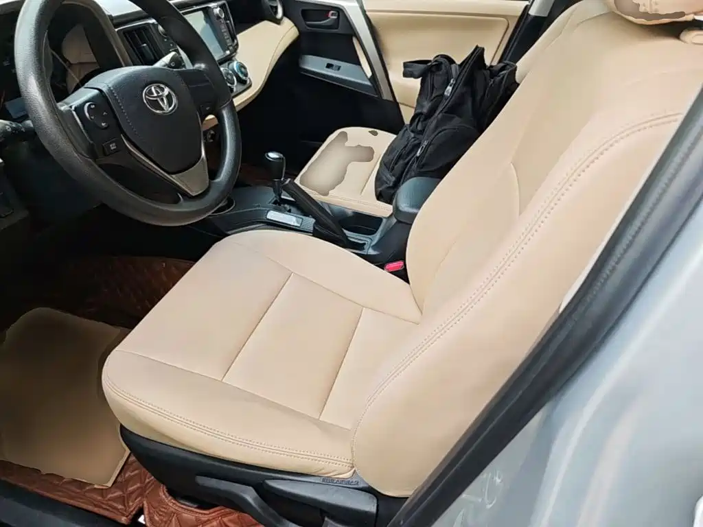 Toyota RAV4 — миниатюра 15
