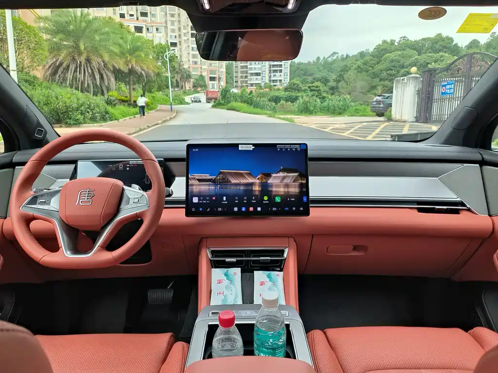 BYD Tang L L 2025 DM 200KM Flagship