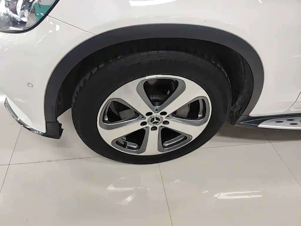 Mercedes-Benz GLC — миниатюра 23
