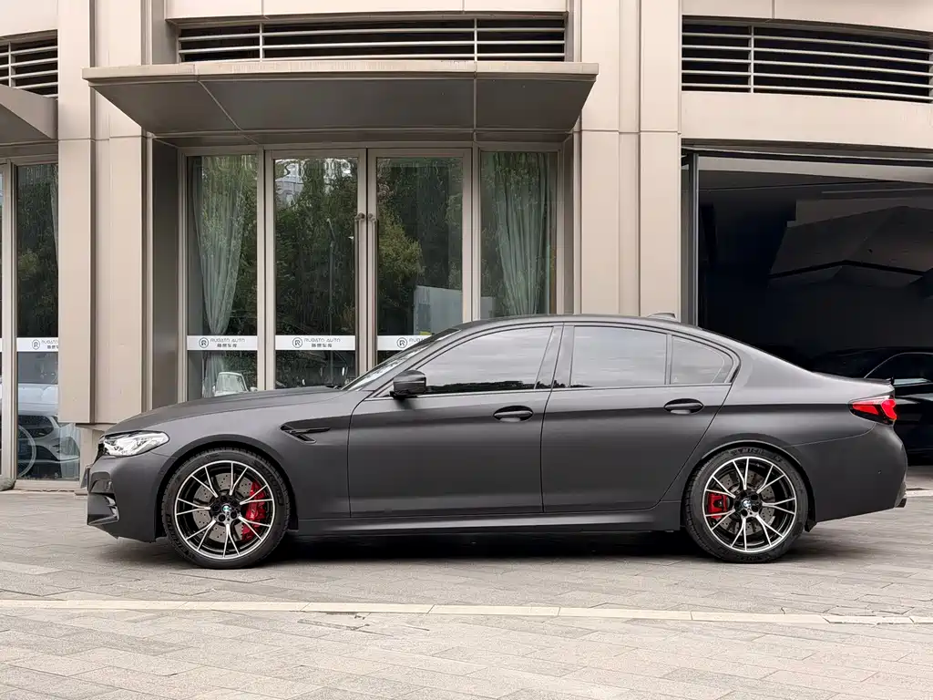 BMW M5 — миниатюра 2
