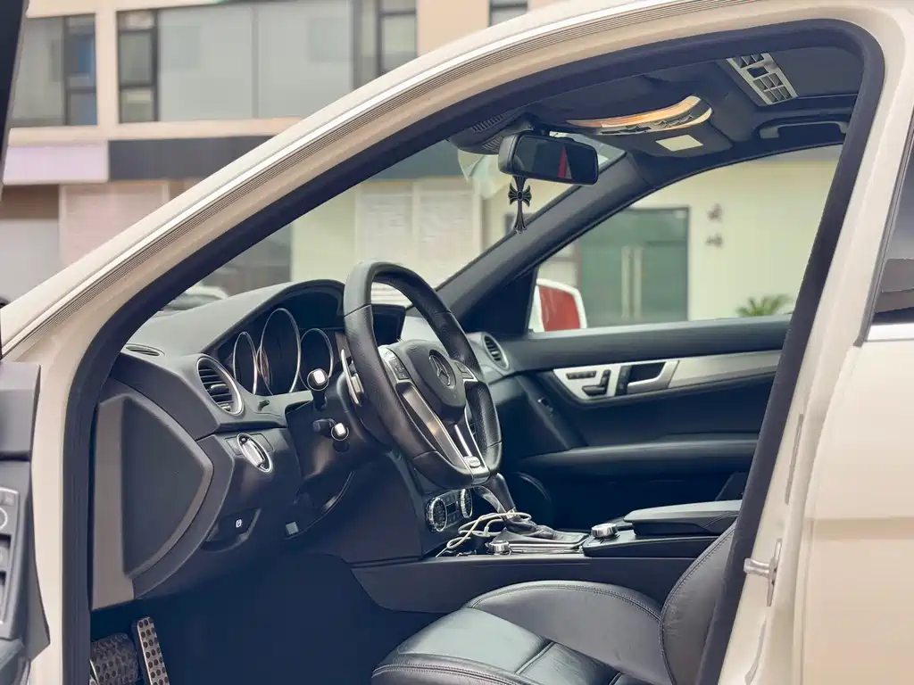 Mercedes-Benz C-Class AMG — миниатюра 4