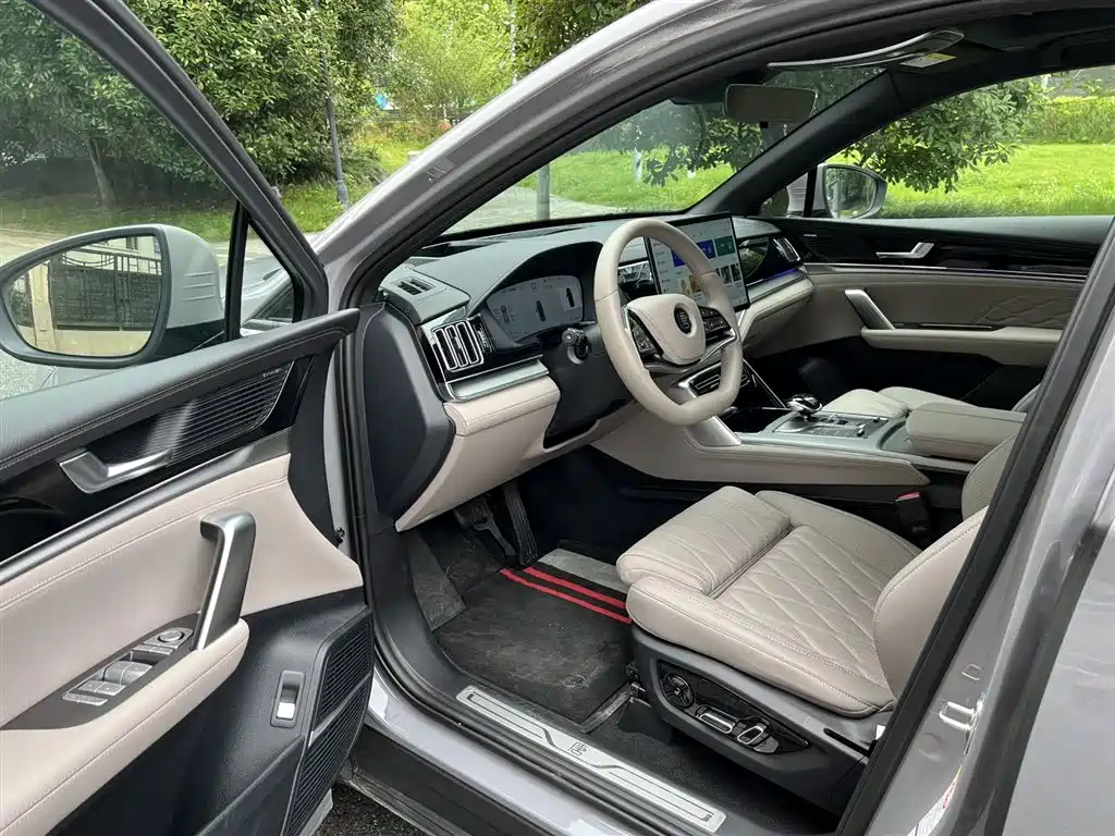 BYD Tang 2025 Smart Drive DM-i 115KM Flagship