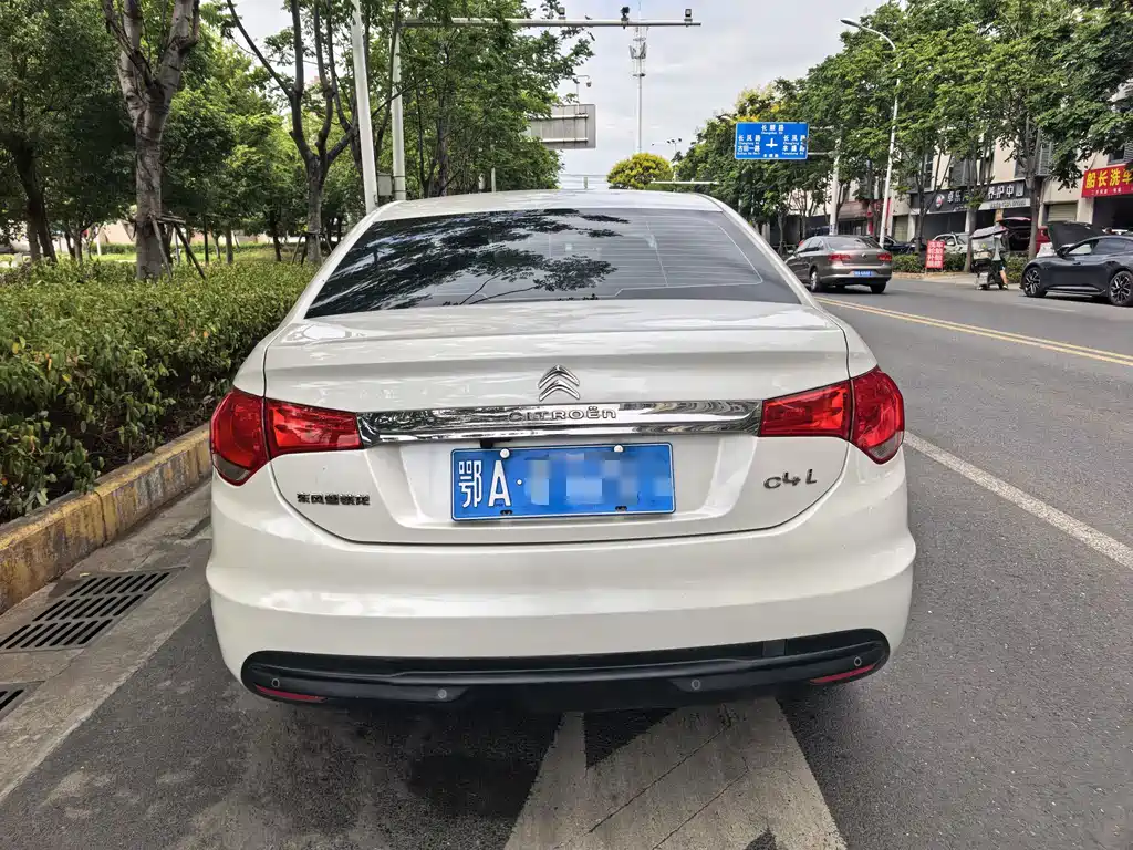 Citroen C4L — миниатюра 13